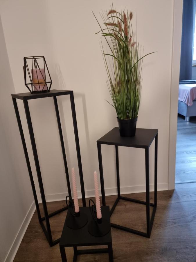 Gaestehaus-Ferienwohnung-Appartement Mit Terrasse - Naehe Kliniken/ Herzzentrum باد اوينهاوسن المظهر الخارجي الصورة